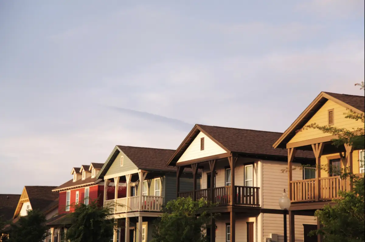 cottages exterior the cottages of college station