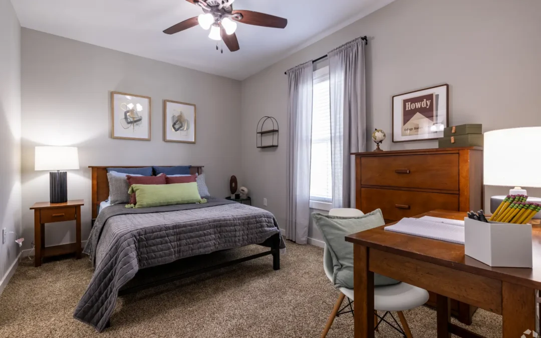 Tour Off Campus Apartments TAMU During Orientation